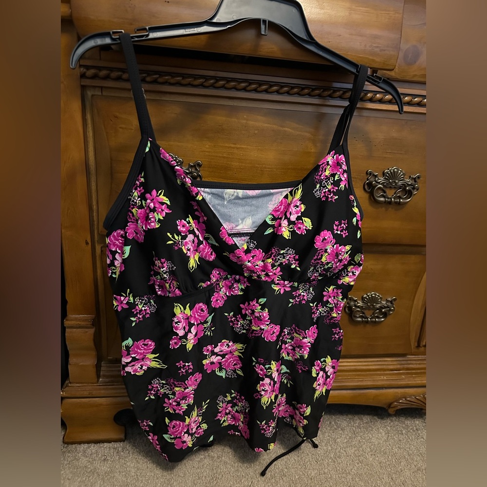 3x swim top